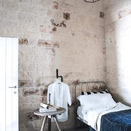 Casale Con Cipresso *
