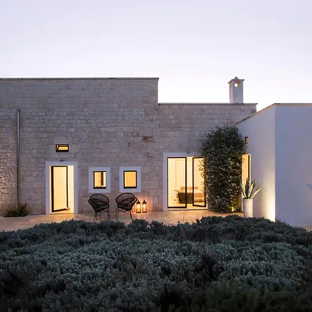 Casale Con Cipresso