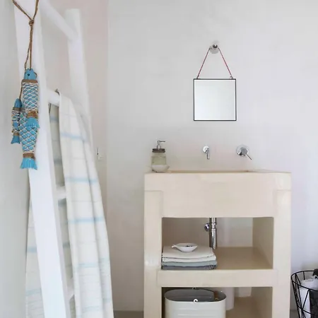 Casale Con Cipresso *