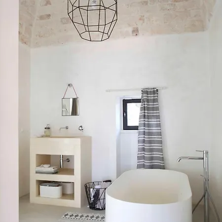 Casale Con Cipresso